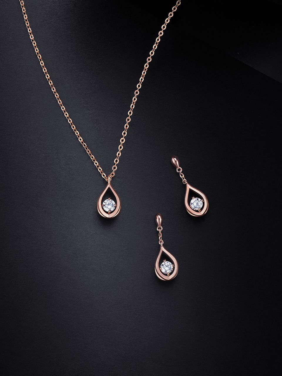 Rose Gold Diamond Necklaces