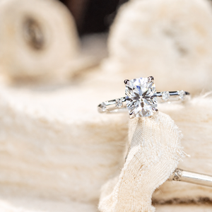 Best Engagement Rings for Petite Fingers UK