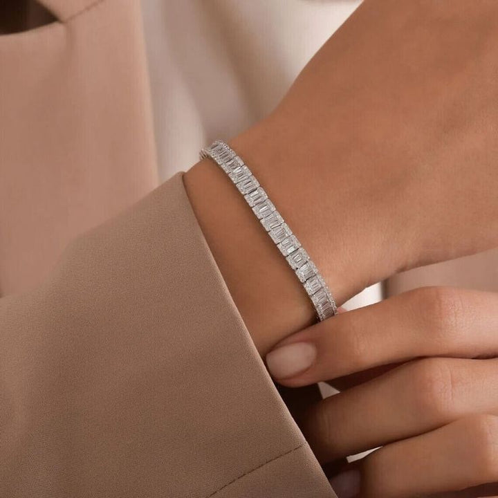 Diamond Tennis Bracelet Buying Guide