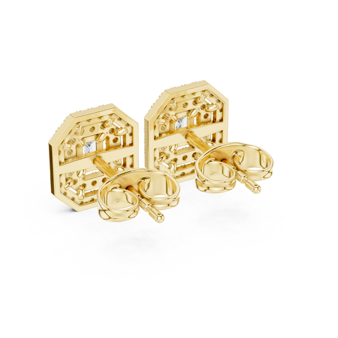 Gold chain bracelet with refined simplicity.
