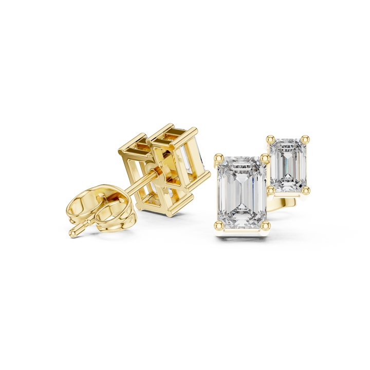 Gold link bracelet with bold structure.