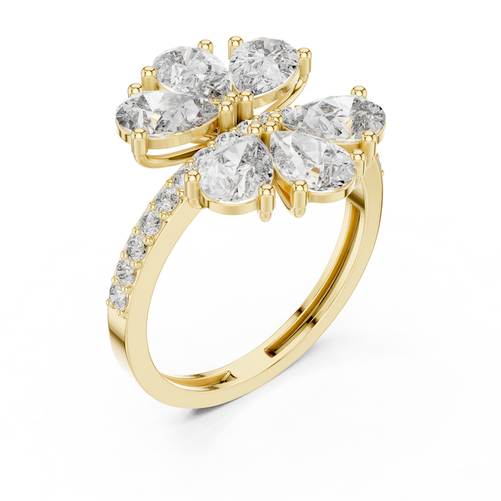Eternity ring with continuous diamond shine.