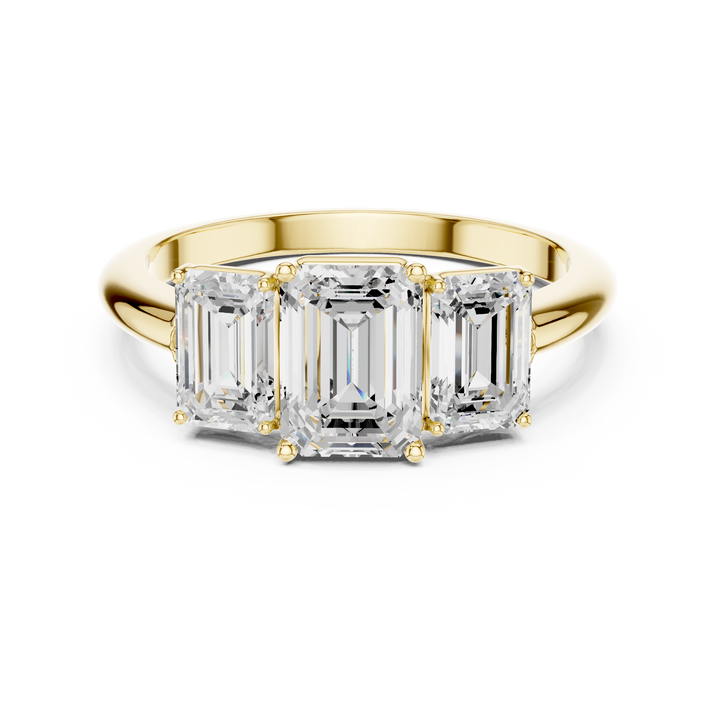 Classic teardrop diamond earrings with graceful hanging structure and refined shine.
