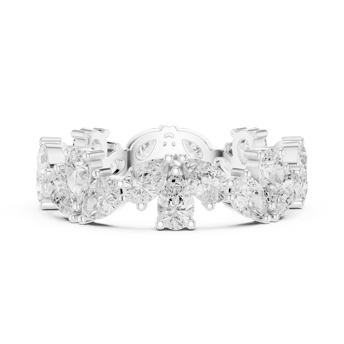 Bridal choker necklace with intricate design.