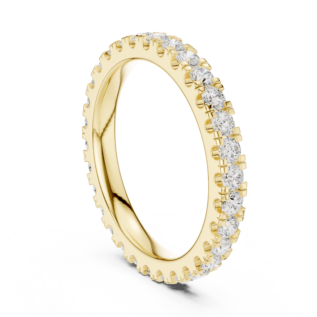 Contemporary minimal chain necklace with sleek lightweight finish.