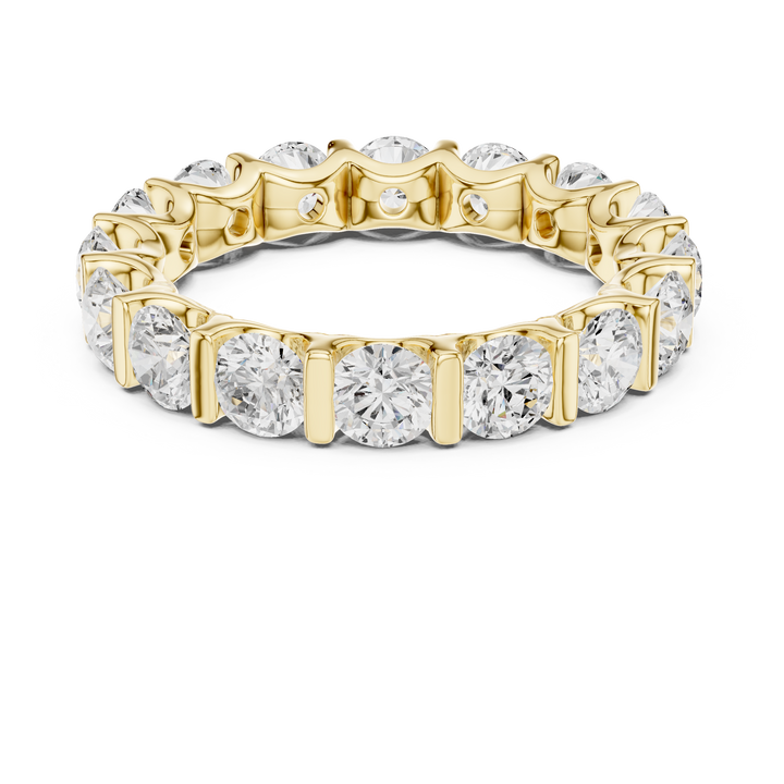 Classic men's signet ring featuring engraved crest design.