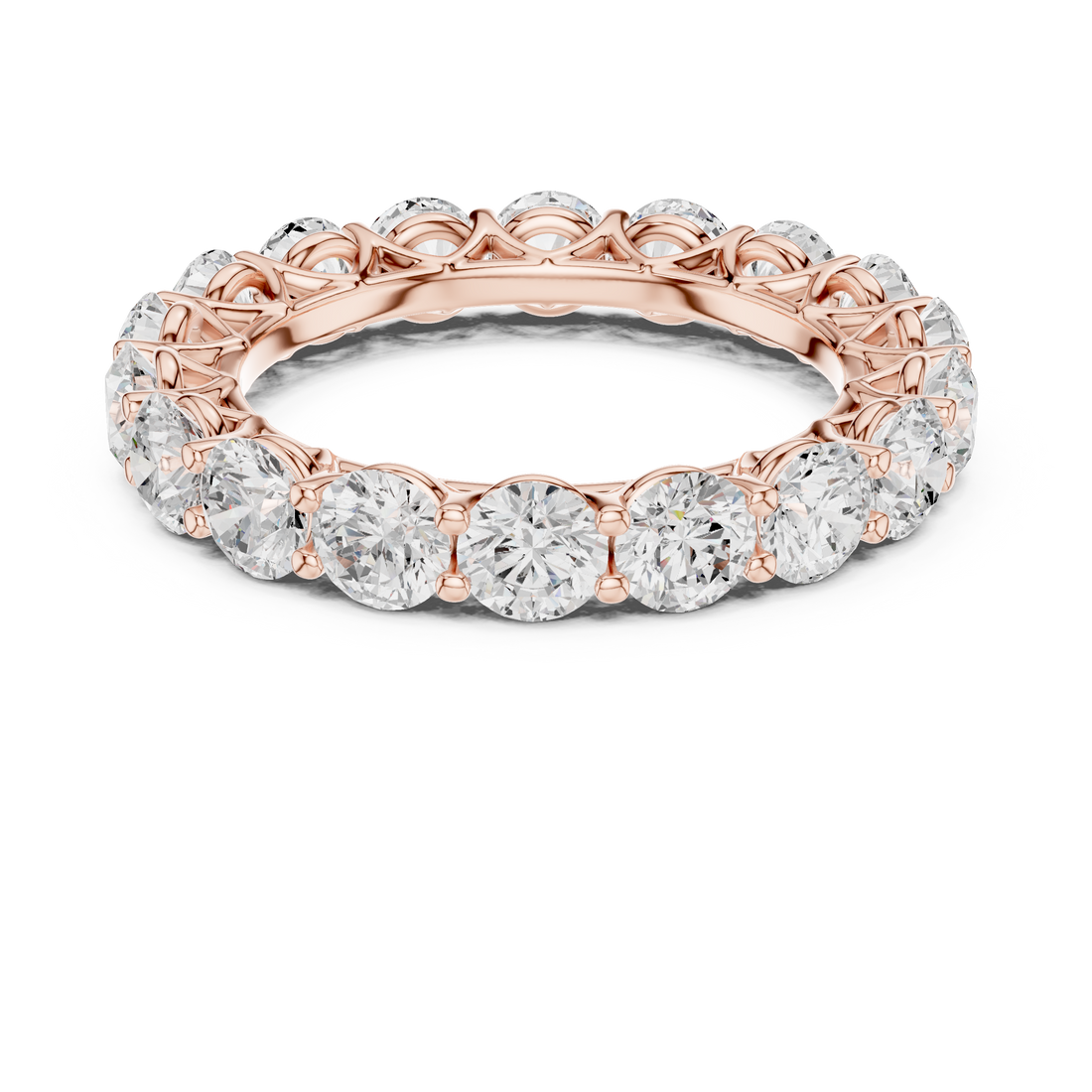Luxury bridal diamond set featuring high-end craftsmanship.