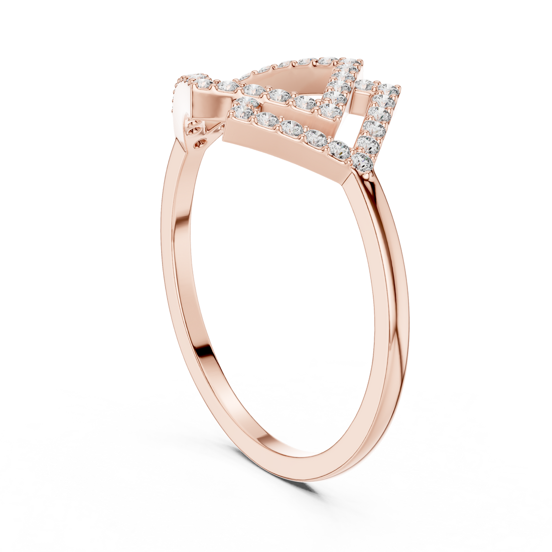 Wedding jewellery set with elegant gold detailing.