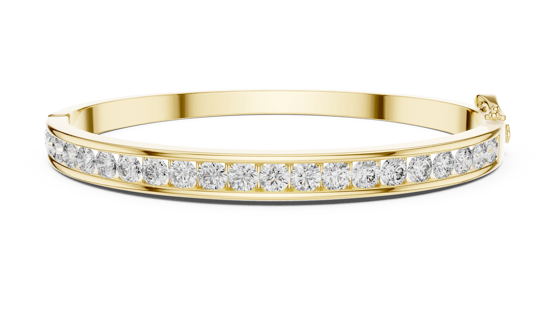 Pearl anklet with refined elegance.