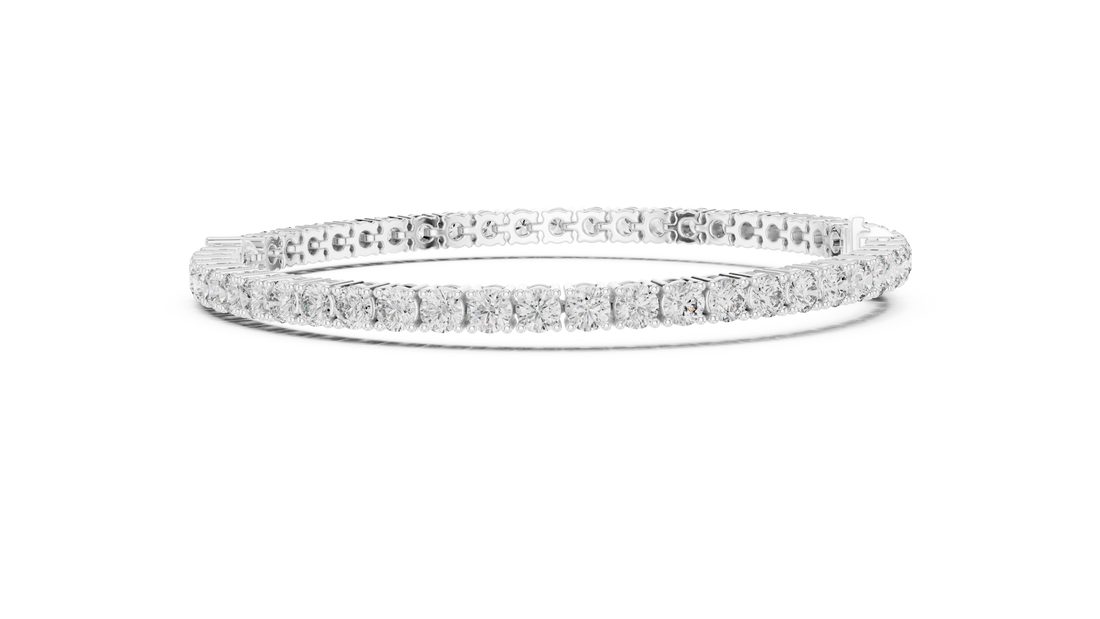 Round Diamond Tennis Chain Bracelet with Pear Cut Center Stone