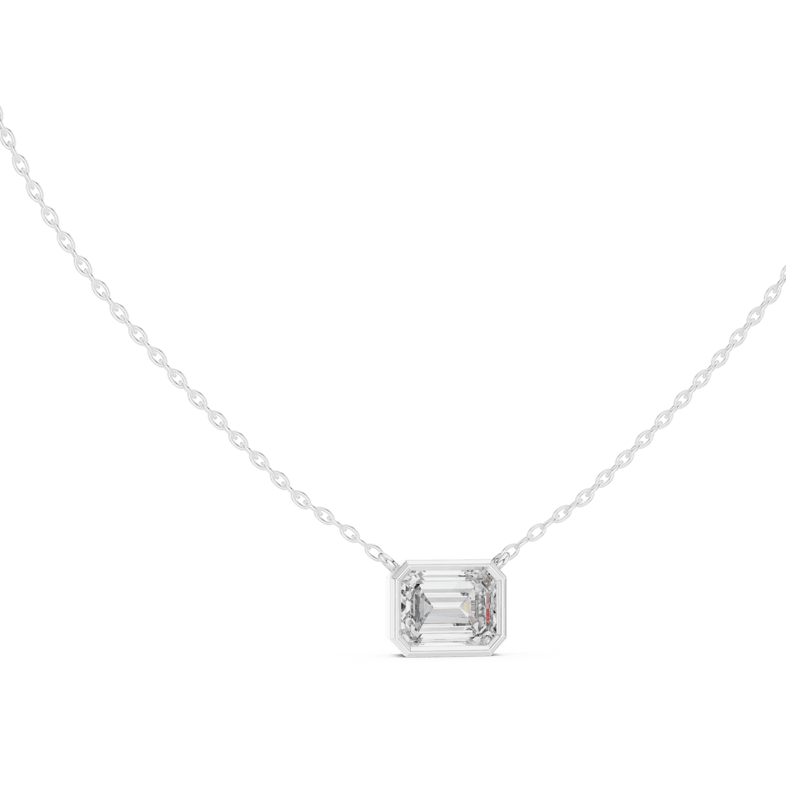 Sparkling featuring intricate diamond detail and fine finish