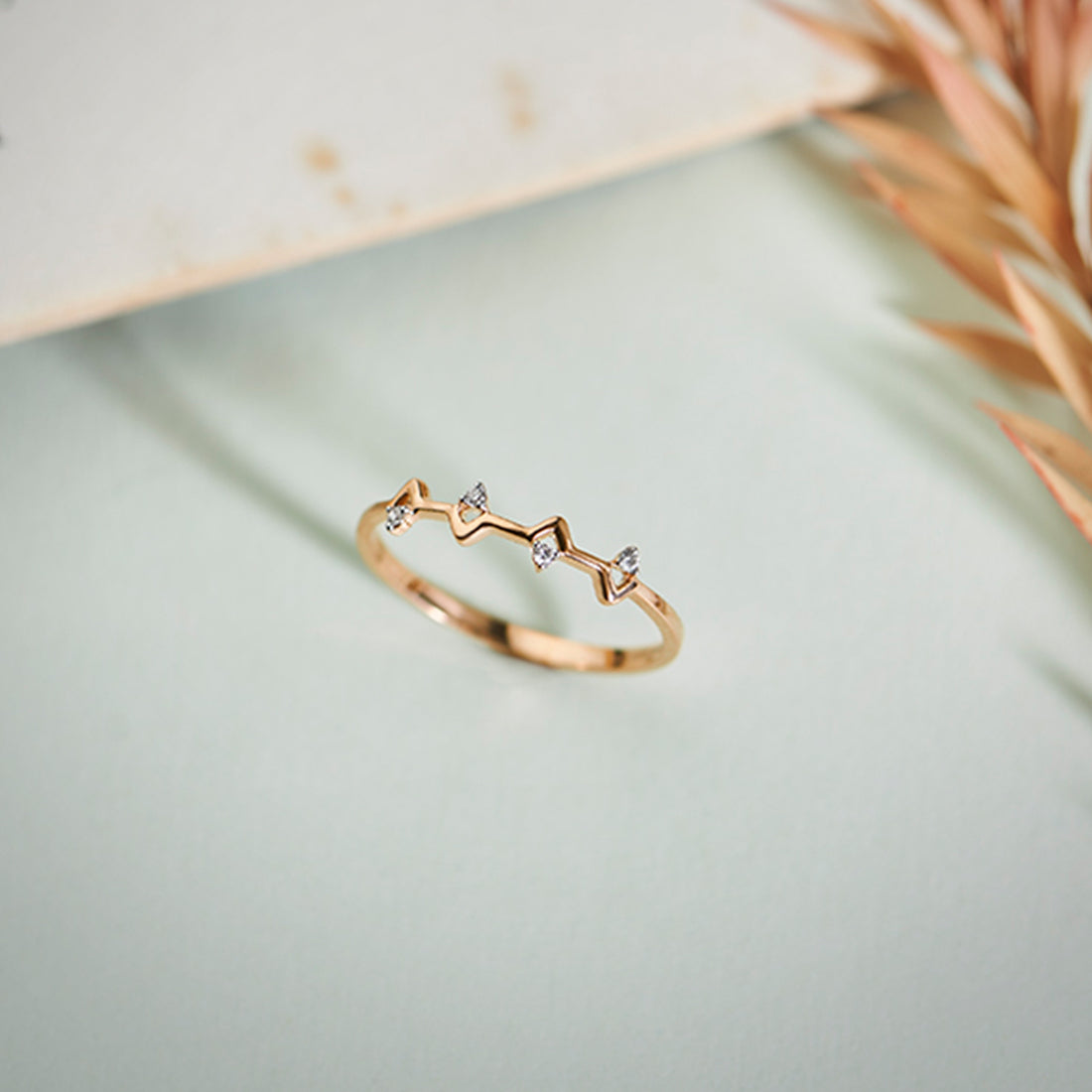 Classic Geometric Diamond Band