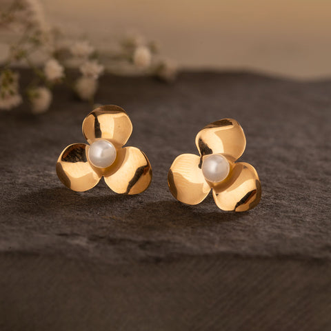 Lara Bloom Pearl Stud Earrings