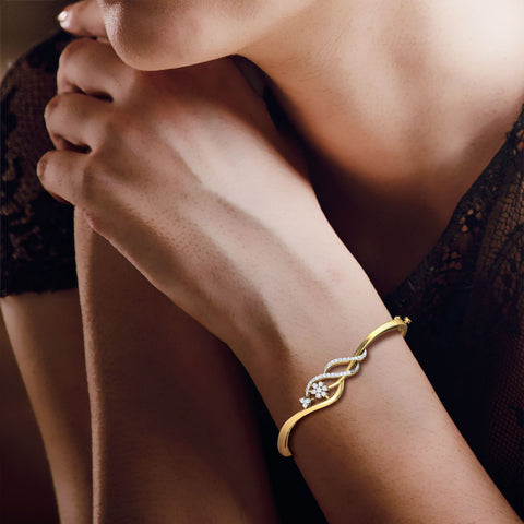 Carey Wavy Diamond Bracelet