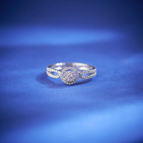 Emily Halo Diamond Ring