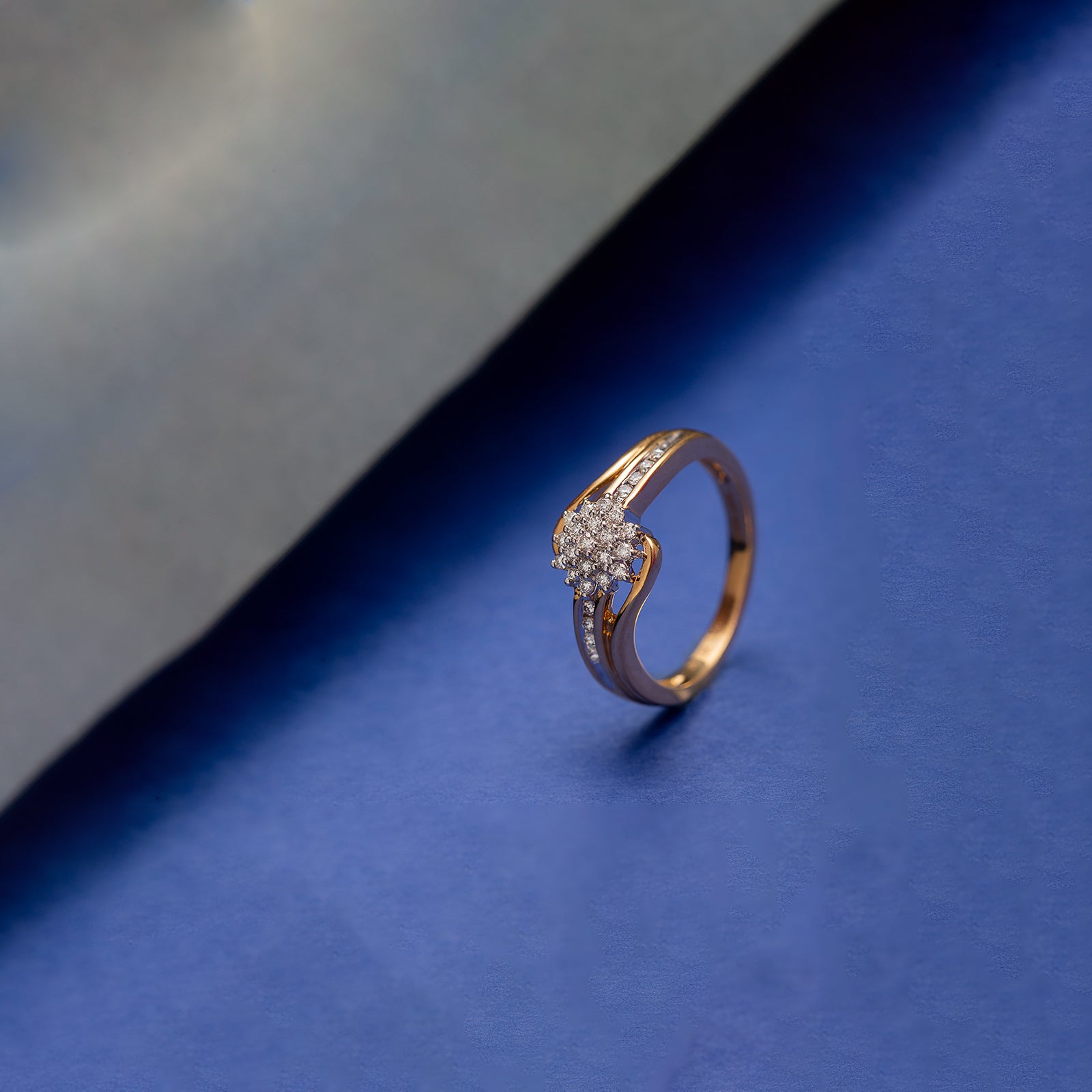 Artistic Floral Diamond Ring