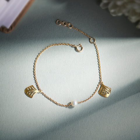 Laila Charm Pearl Bracelet