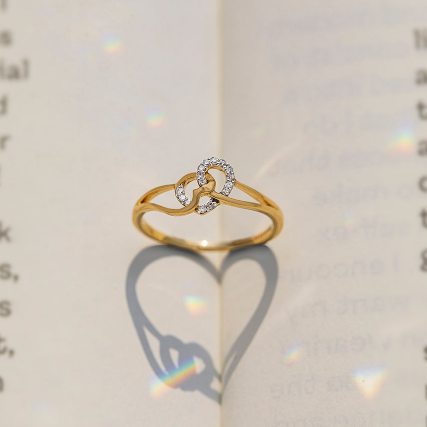 Ruth Hug Heart Diamond Ring