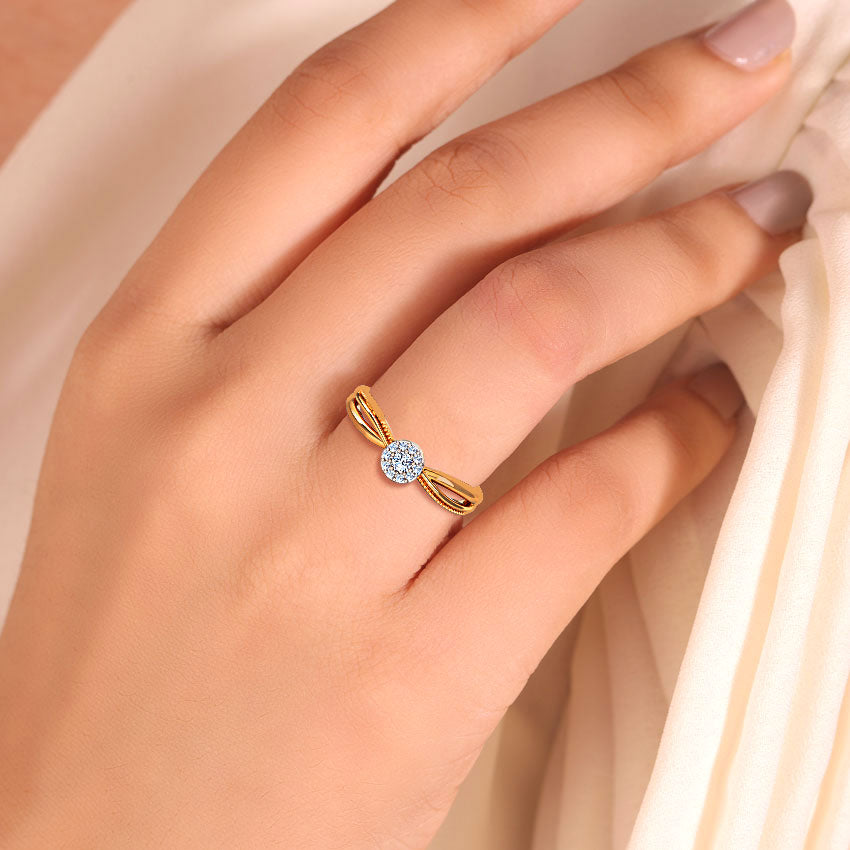 Intertwine Cluster Diamond Ring