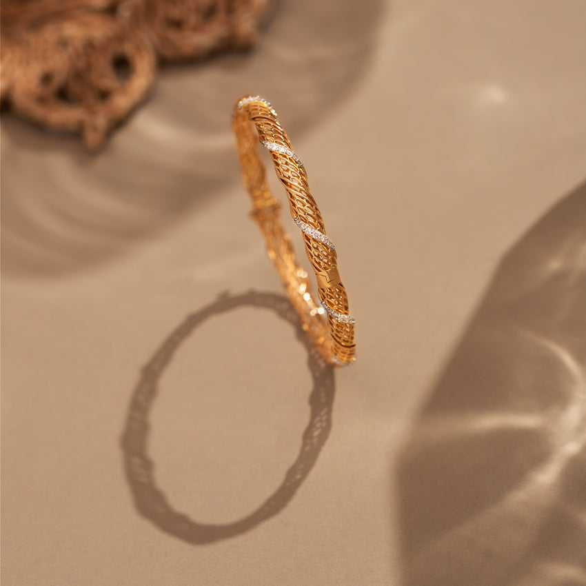 Twirl Diamond Bangle