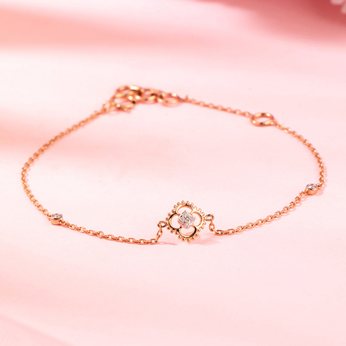 Delicate Twinkling Diamond Bracelet