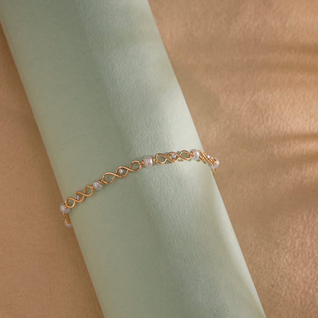 Swirly Pearl Chain Bracelet