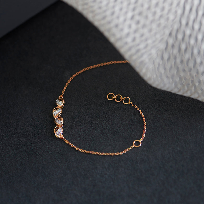 Spatial Petals Diamond Chain Bracelet