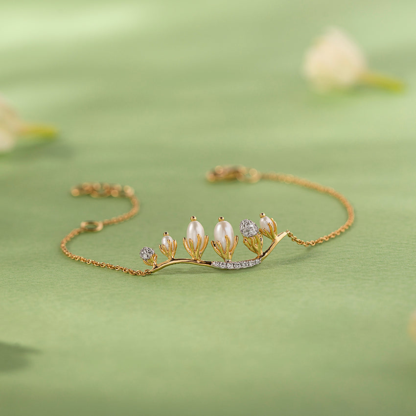 Curvy Pearl Grained Chain Bracelet