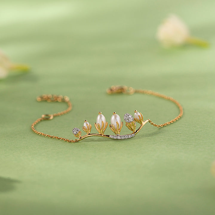 Curvy Pearl Grained Chain Bracelet