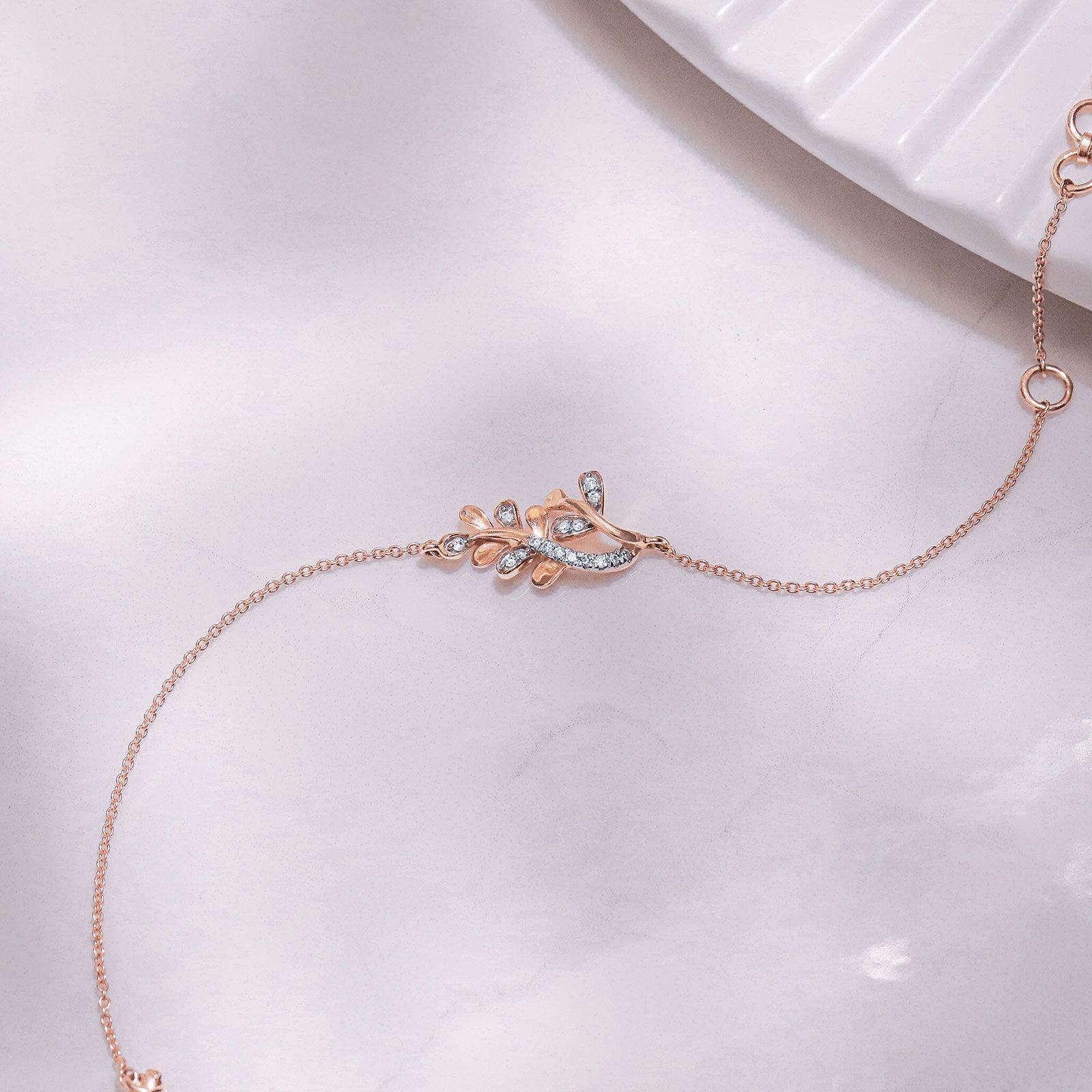 Akiha Leaf Diamond Bracelet