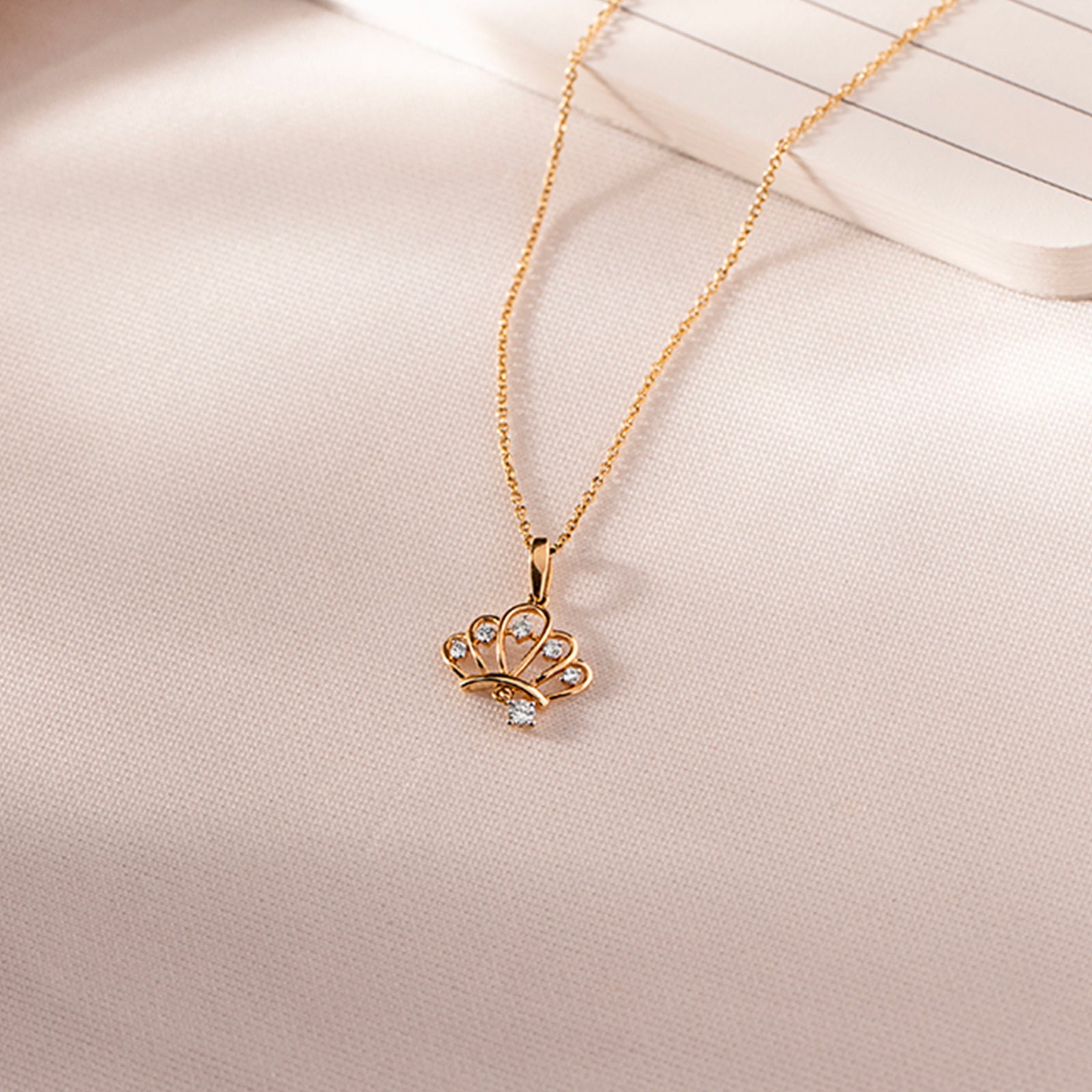 Vintage Crown Diamond Necklace