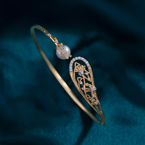 Entrancing Bracelet