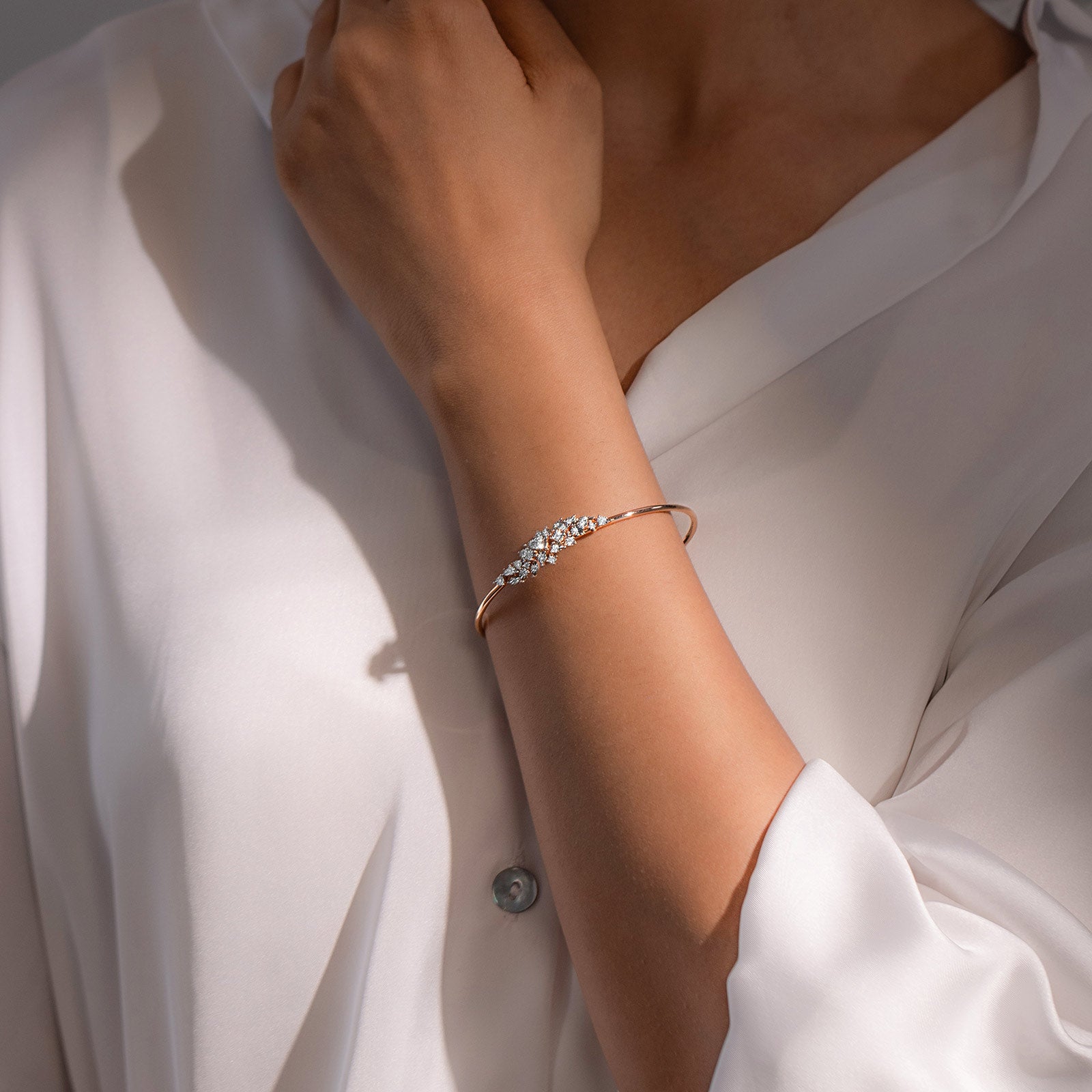 Glittering Eve Diamond Tube Bracelet