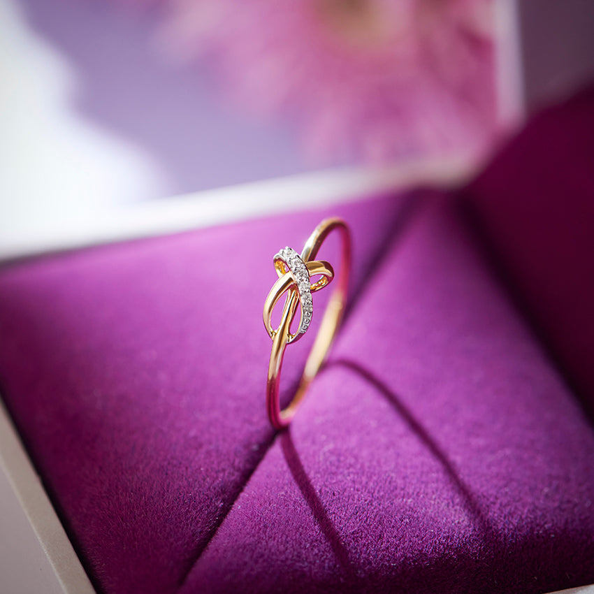 Classy Knot Diamond Ring