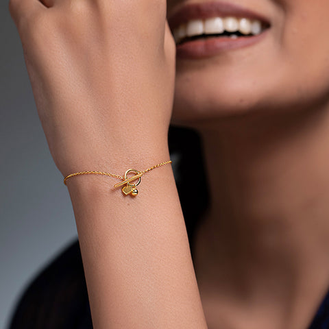 Toggle 22KT Gold Delicate Bracelet