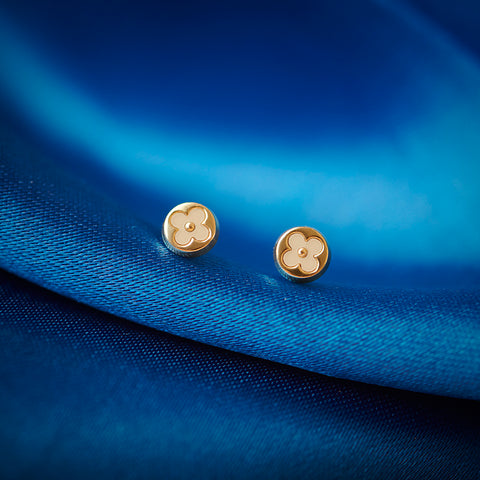 Flower in Round Earring