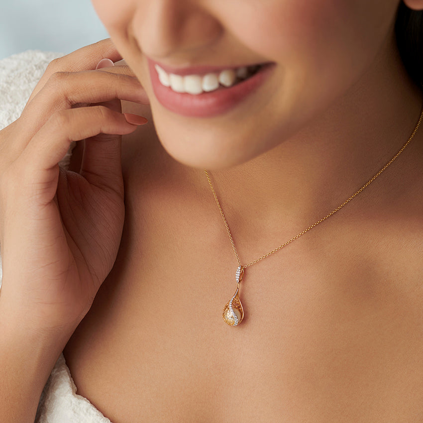 Jisha Ornate Pearl Necklace