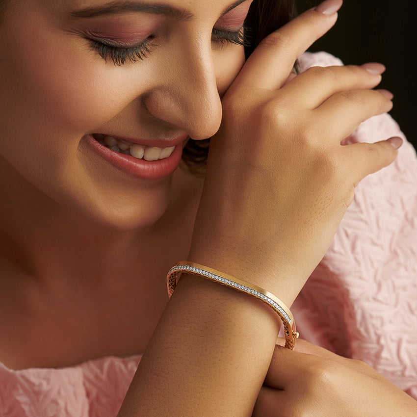 Modern Interlaced Diamond Bracelet