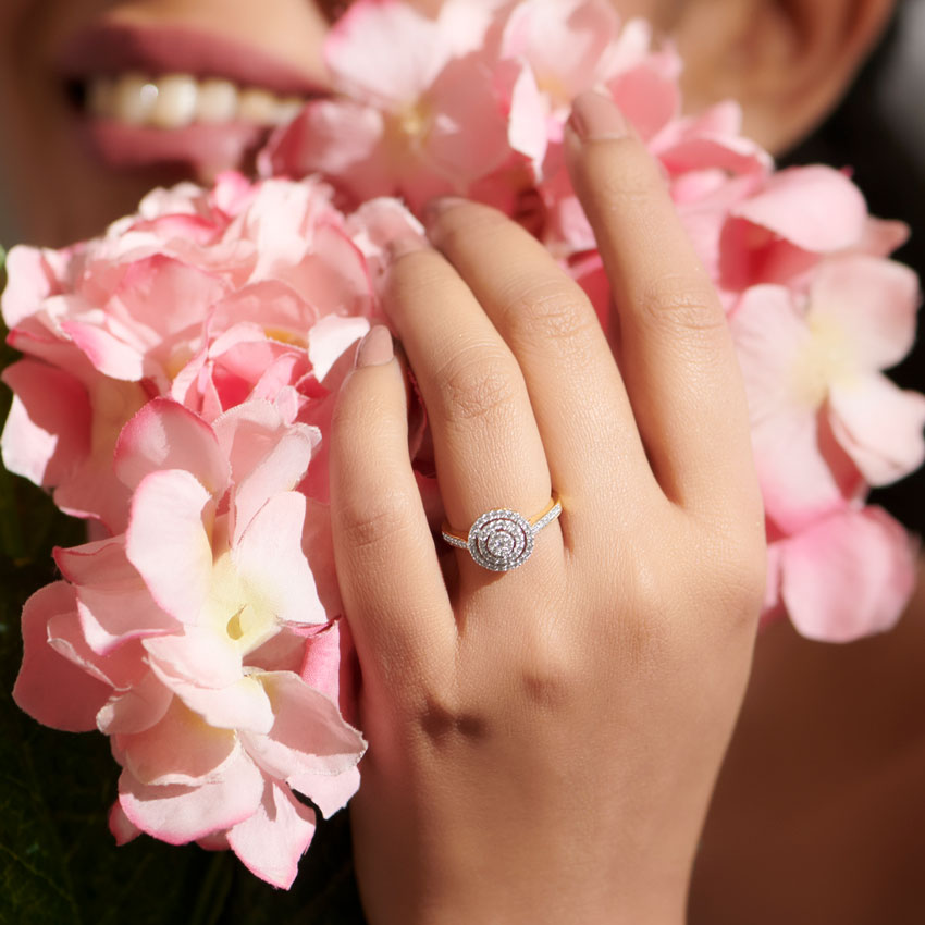 Ripple Dazzle Diamond Ring