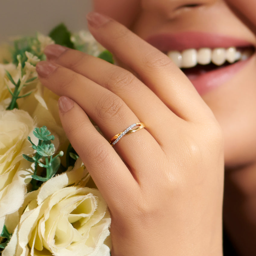 Saina Infinity Diamond Band