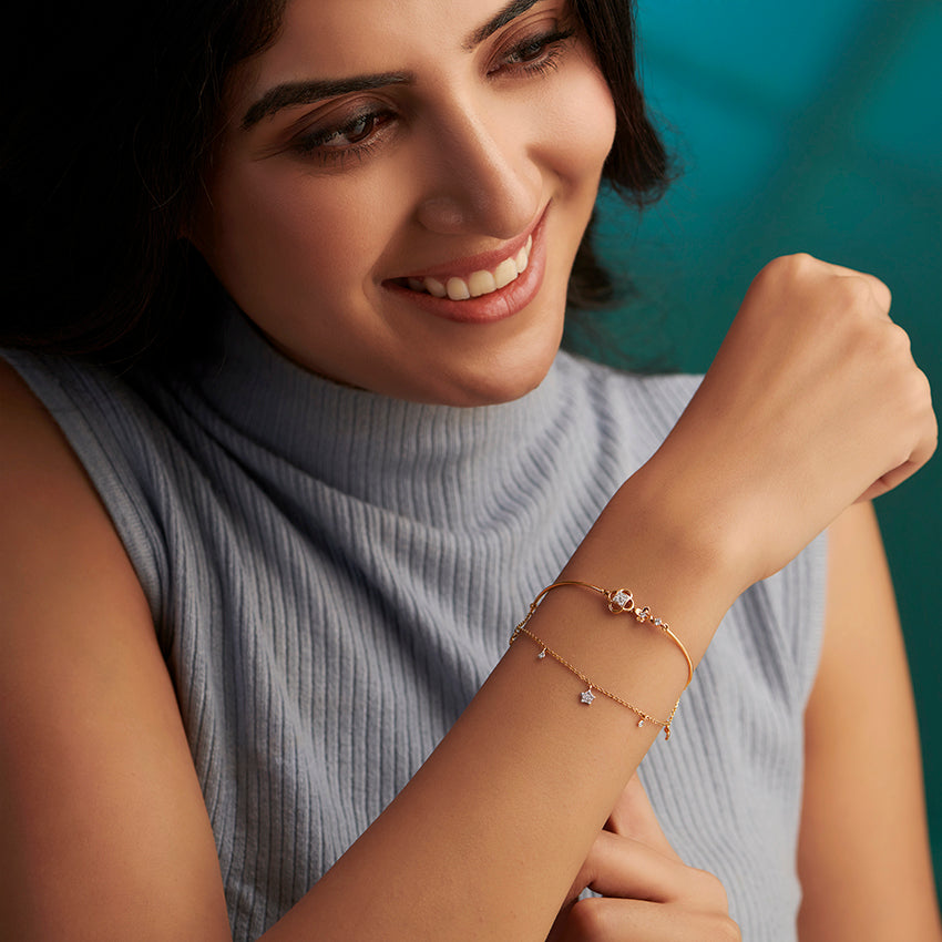 Glinting Clover Diamond Bracelet