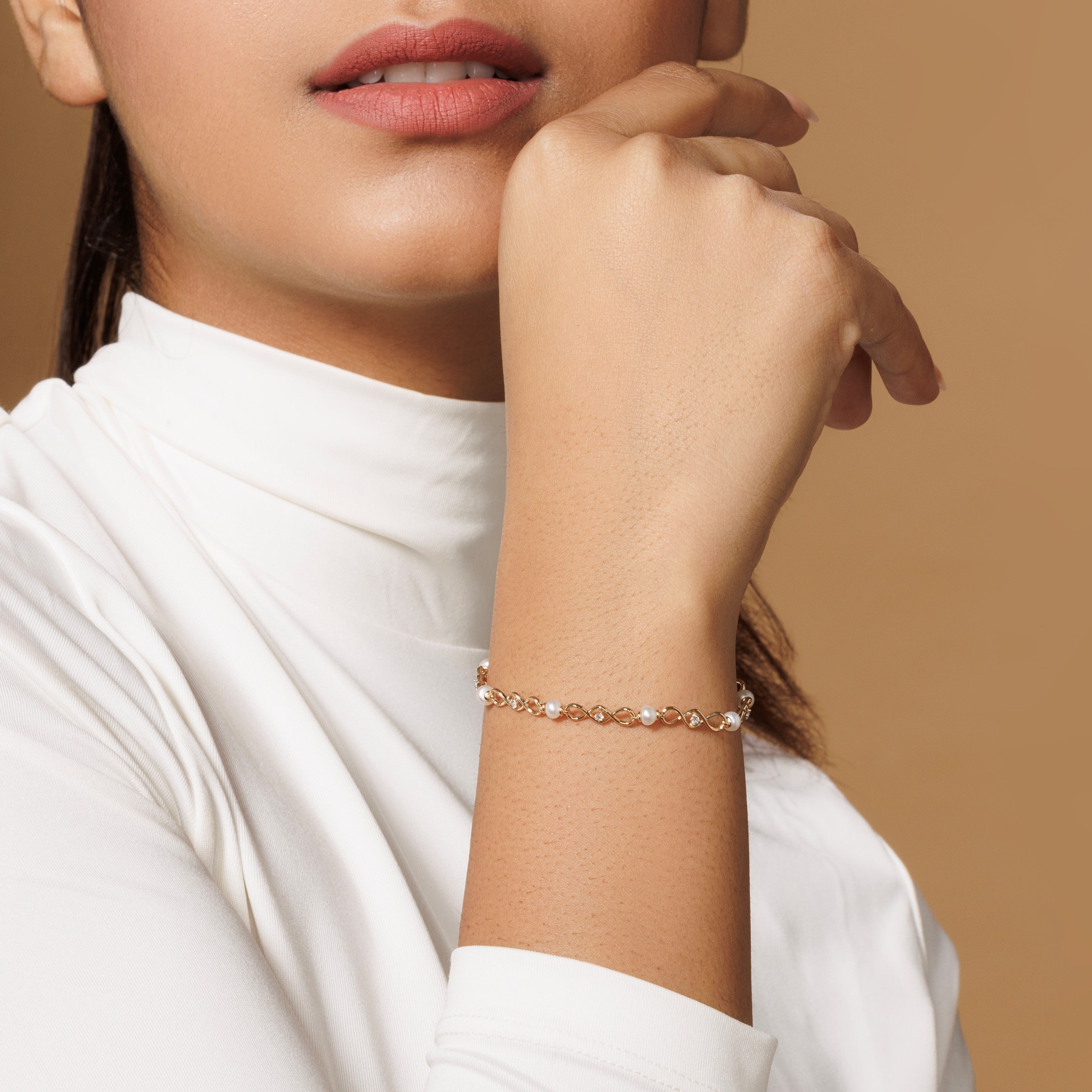 Swirly Pearl Chain Bracelet