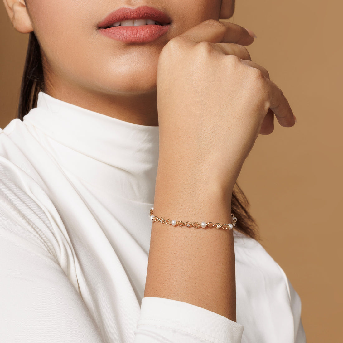 Swirly Pearl Chain Bracelet