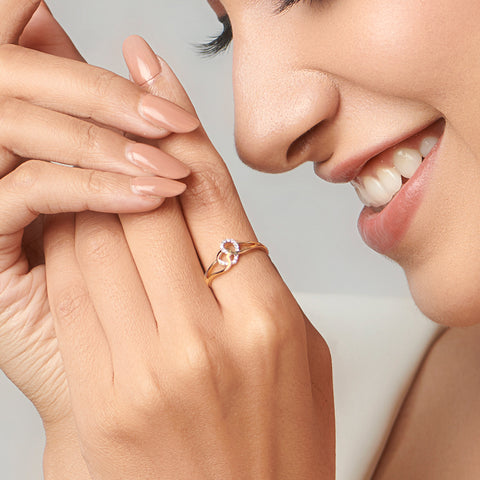 Ruth Hug Heart Diamond Ring