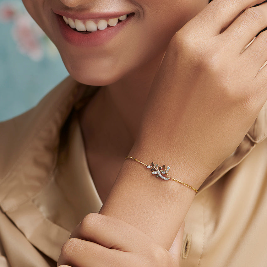 Akiha Leaf Diamond Bracelet