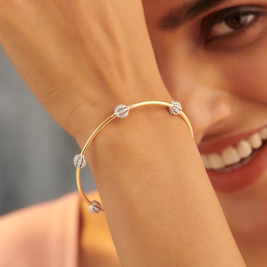 Glorious Orb Diamond Bangle