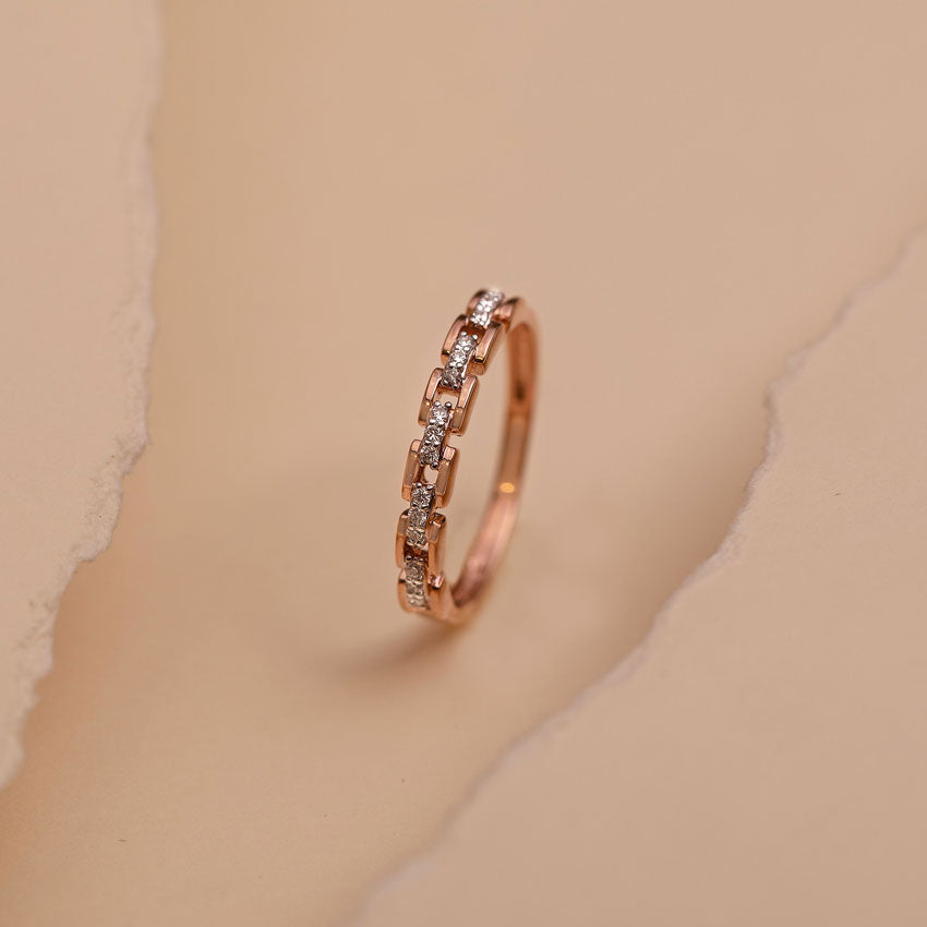 Julia Interlinked Diamond Band
