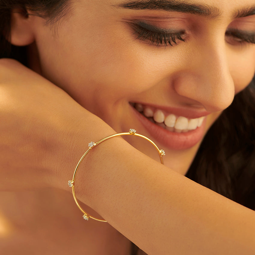 Vera Floral Diamond Bangle