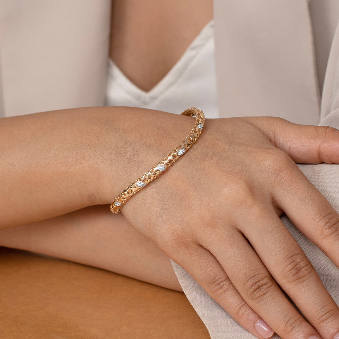 Hisana Diamond Bangle