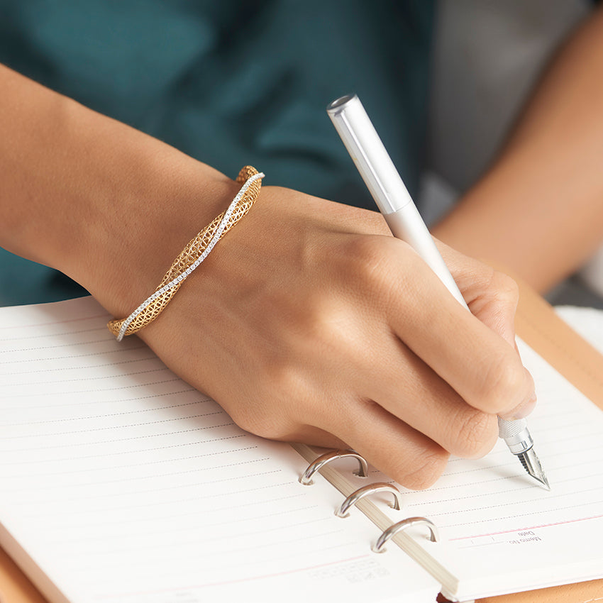 Carol Trellis Diamond Bangle